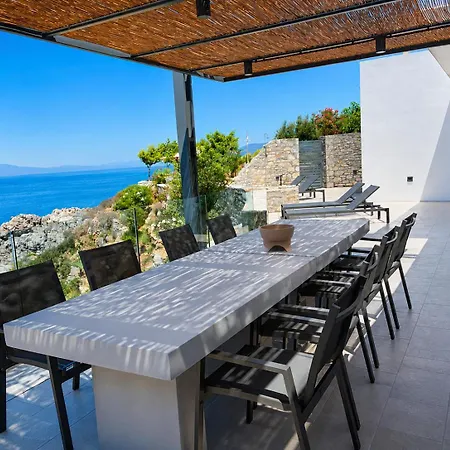 Leda Villa