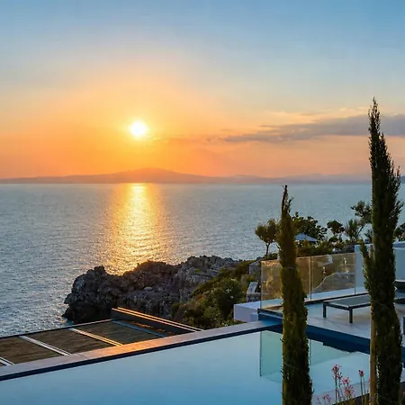 Leda Villa *