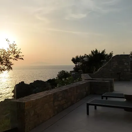 Leda Villa *