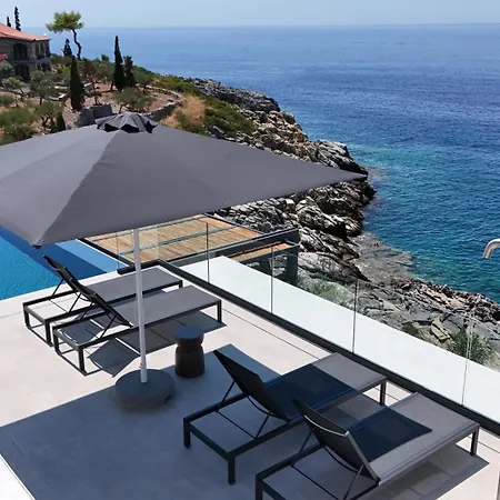 Leda Villa